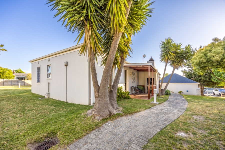 2 Bedroom Property for Sale in Goedemoed Western Cape